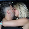 Bruno Gagliasso e Giovanna Ewbank trocam beijos no segundo dia de show de Sandy e Júnior na turnê 'Nossa História', no Jeunesse Arena, na Barra da Tijuca, no Rio de Janeiro, neste sábado, 03 de agosto de 2019