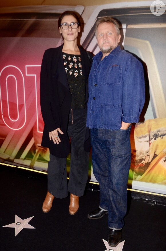 Paola Carosella e o marido, Jason Lowe, conferiram pré-estreia do filme 'Era Uma Vez em Hollywood", no Cinearte do Conjunto Nacional, em São Paulo