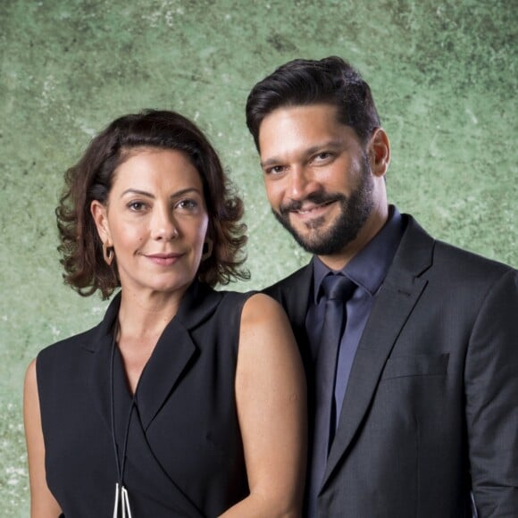 Nos próximos capítulos da novela 'Bom Sucesso', a aproximação entre Alberto (Antonio Fagundes) e Paloma (Grazi Massafera) causa suspeitas em Nana (Fabiula Nascimento) e Diogo (Armando Babaioff)