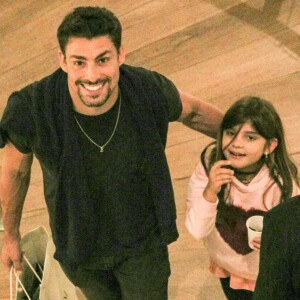 Cauã Reymond falou que fez terapia familiar com a filha, Sofia