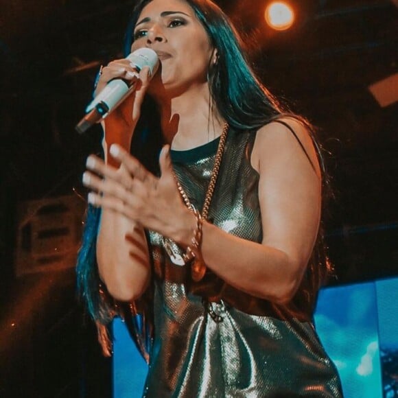 Simaria aposta em vestido curto para show no Garota VIP, em Teresina, nesta quinta-feira, dia 15 de agosto de 2019