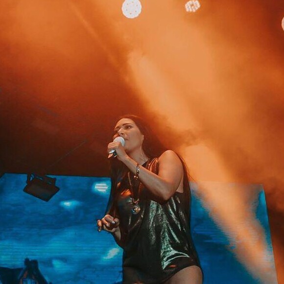 Simaria usa vestido brilhoso em show no Garota VIP, em Teresina, nesta quinta-feira, dia 15 de agosto de 2019