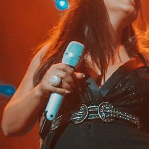 Simone usa cinto com maxifivela em show no Garota VIP, em Teresina, nesta quinta-feira, dia 15 de agosto de 2019