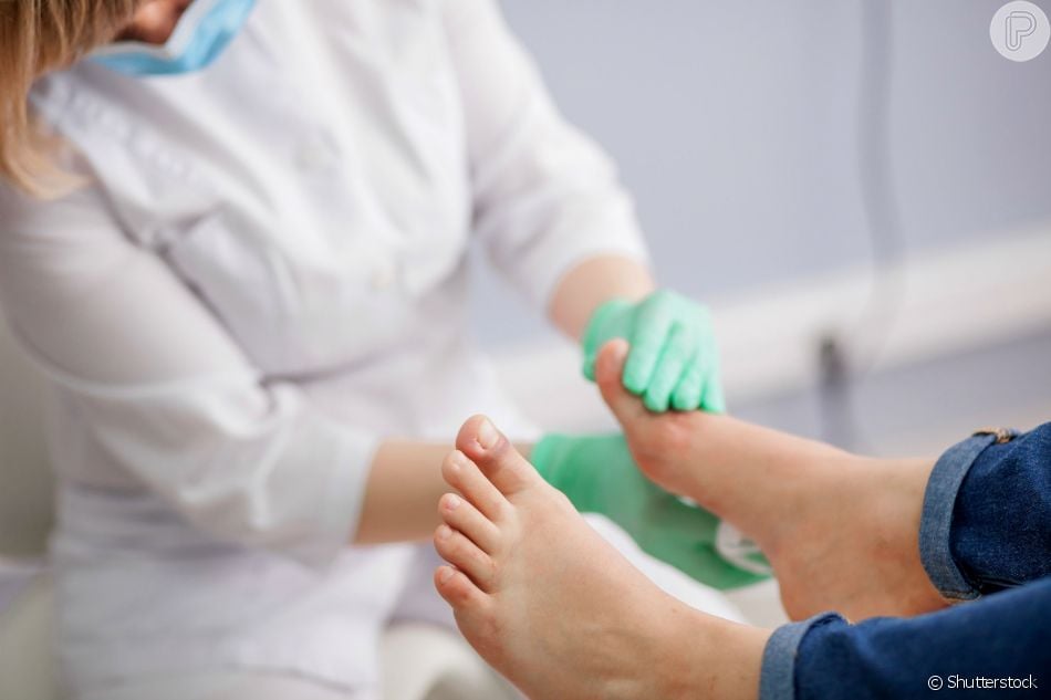 Esfoliação para pés: especialistas recomendam esfoliar a região uma vez ...