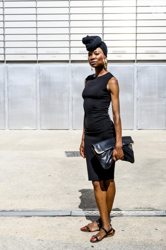 O vestido preto minimalista foi um hit nos anos 90