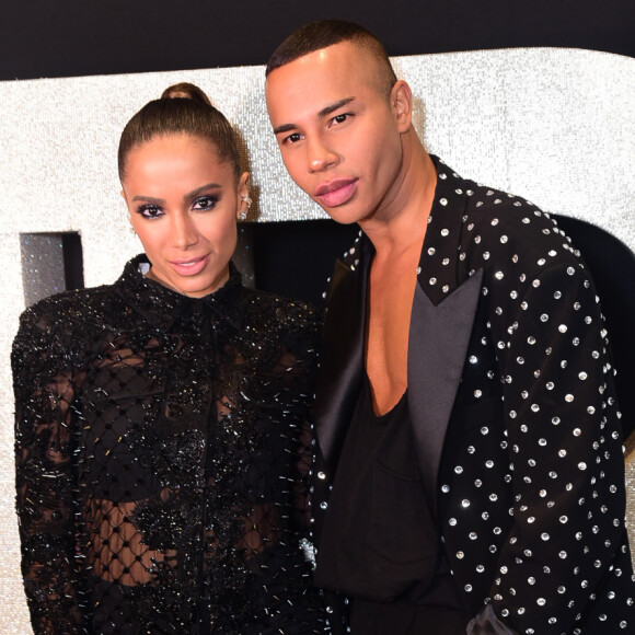 Anitta foi atração principal atração do evento Balmain e agitou convidados famosos com show