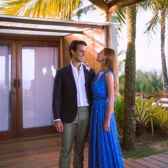 Marina Ruy Barbosa postou foto com o marido, Xande Negrão: 'Operação Padrinhos'