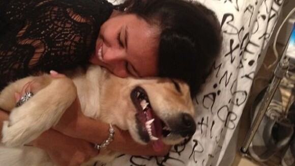 Yanna Lavigne, namorada de Bruno Gissoni, posta foto com a cadela do ator