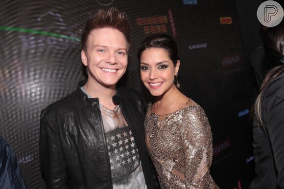Thaís fersoza e michel telo casamento vestido azul outlet