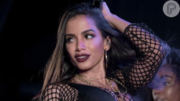 Maquiagem de Anitta: batom escuro é escolha da cantora em make para noite