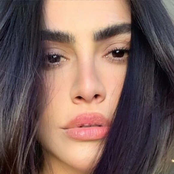 Cleo admite sobre autoaceitação: 'Já tive muita vergonha do meu corpo. Desde a adolescência sofria com o efeito sanfona e isso me causava uma vergonha tão grande, ao ponto de não conseguir sair de casa'