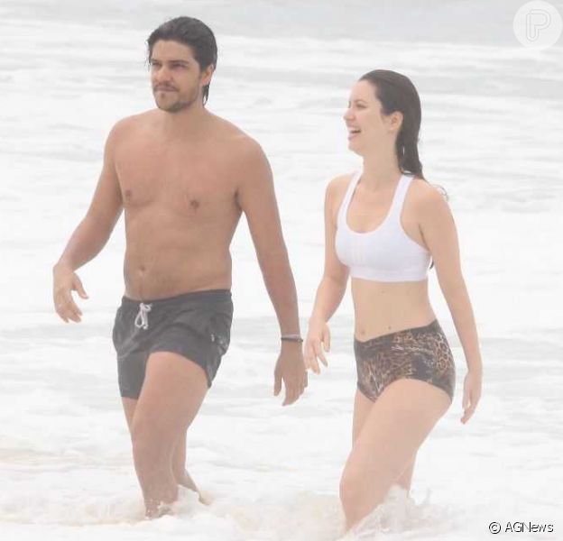 Nathalia Dill é fotografada em momento raro com o noivo, Pedro Curvello