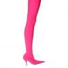Bota pink usada por Bruna Marquezine custa R$ 3,5 mil e está em falta nas lojas de compra online