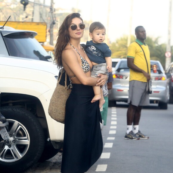Isis Valverde conta que o filho, Rael, ficou com o marido, André Resende: 'Achamos melhor ele seguir na rotina dele