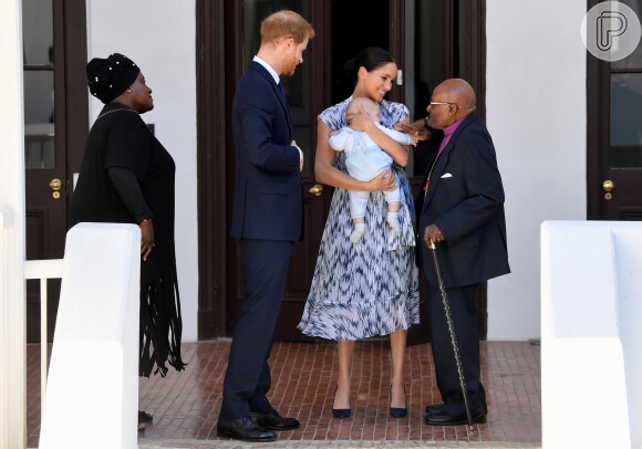 Meghan Markle e Harry levam o filho, Archie, para conhecer o arcebispo Desmond Tutu nesta quarta-feira, dia 25 de setembro de 2019