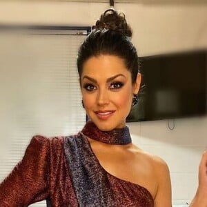 Thais Fersoza comemorou vitória de Michel Teló no 'The Voice': 'É penta'