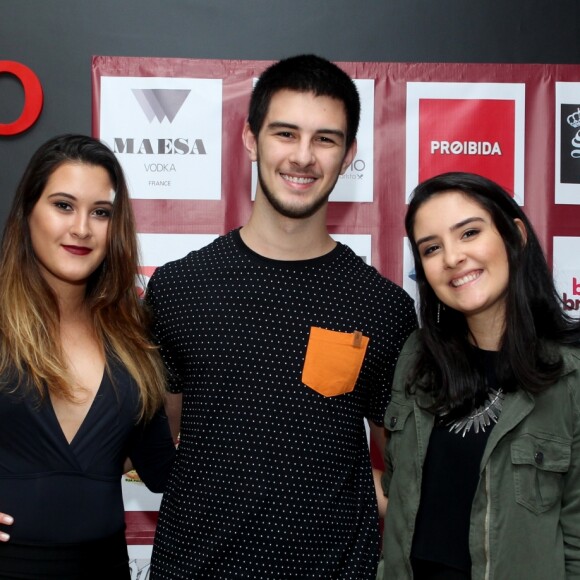 Filhos de Fátima Bernardes e William Bonner decidiram não seguir os passos dos pais. Beatriz cursa Design, Laura, psicologia, e Vinícius, engenharia da computação