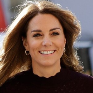 Kate Middleton usa look grifado para evento nesta quarta-feira, dia 09 de outubro de 2019