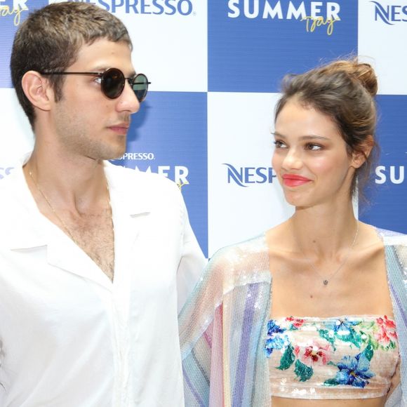 Casada com Chay Suede, Laura Neiva contou todos os detalhes da gravidez