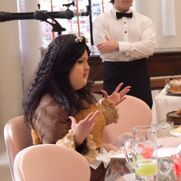 Na novela 'Topíssima', Sophia (Camila Rodrigues) tem um pesadelo e aparece obesa