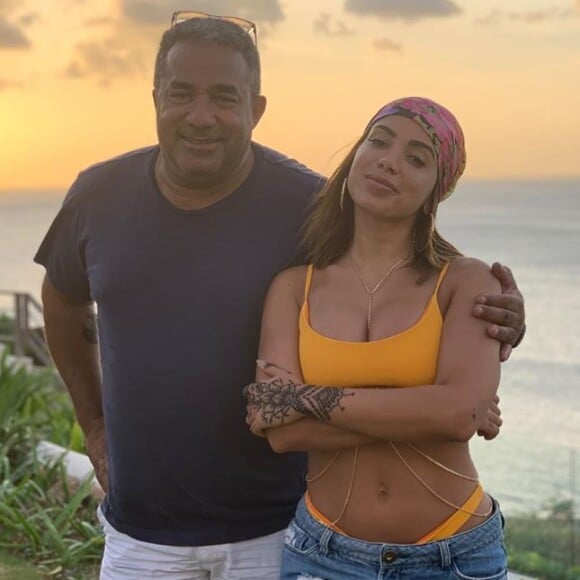 Anitta descobriu irmão por parte de Pai, Mauro Machado, através de um exame de DNA