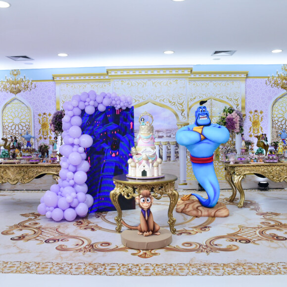 Festa de aniversário de neta de Roberto Carlos teve tema do filme Aladdin nesta sexta-feira, dia 25 de outubro de 2019