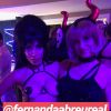 Anitta recebeu Fernanda Abreu em festa de Halloween realizada em sua mansão