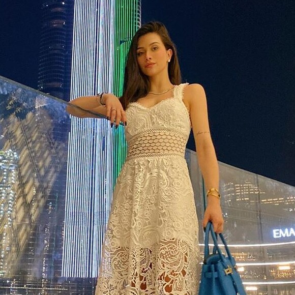 Flavia Pavanelli visitou o marco arquitetônico Dubai Frame, no Zabeel Park