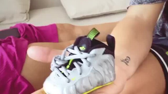 Filho de Marília Mendonça ganhou um tênis da Nike Kids avaliado em R$ 1 mil