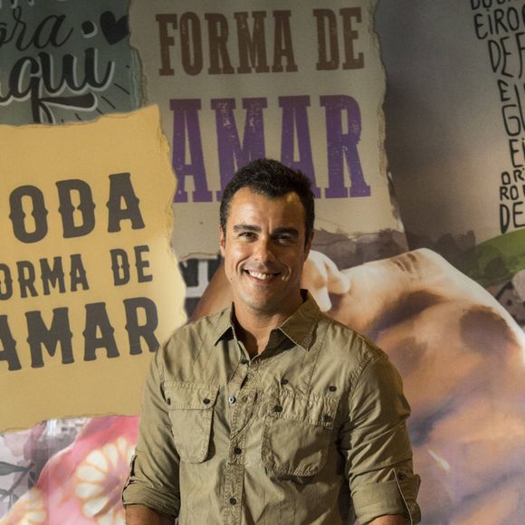 Joaquim (Joaquim Lopes) se irrita comm Rui (Romulo Neto) e soca o rapaz na novela 'Malhação: Toda Forma de Amar'