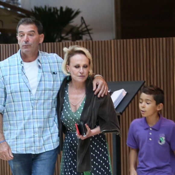 Ana Maria Braga e novo namorado são fotografados em clima de romance