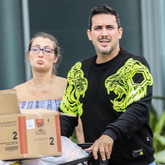 André Marques é fotografado em momento raro na companhia da namorada, Sofia Starling