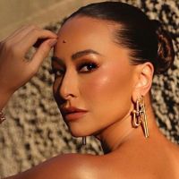 Procedimentos estéticos e dicas de beleza: truques de skin care de Sabrina Sato
