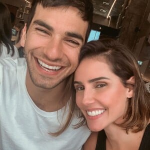 Deborah Secco conheceu Hugo Moura quando estava terminando um romance com um affair que era casado