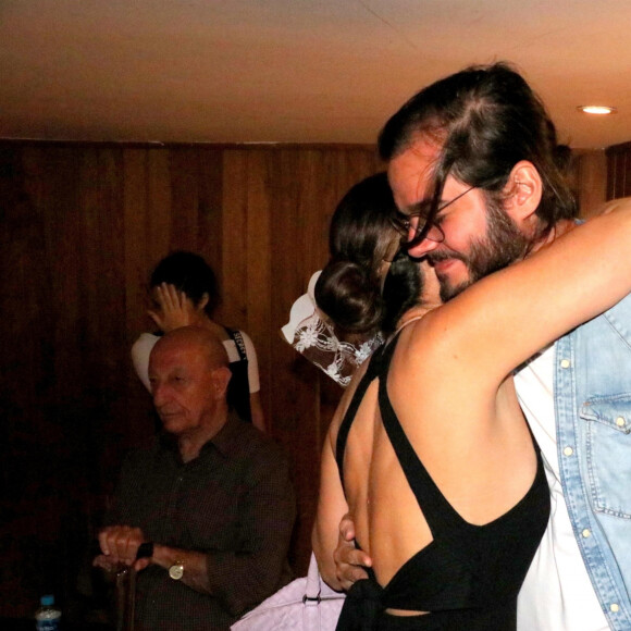 Fátima Bernardes e Túlio Gadêlha se abraçaram após apresentação de ballet
