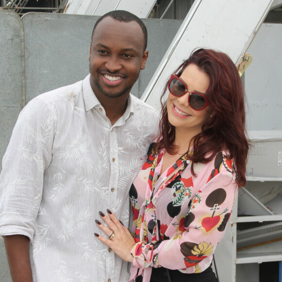 Fernanda Souza garantiu que ela e Thiaguinho continuam amigos