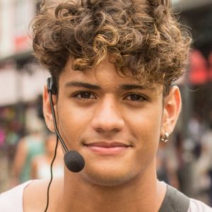 Cléber (Gabriel Santana) volta para o Rio de Janeiro na companhia do irmão na novela 'Malhação: Toda Forma de Amar', no capítulo de terça-feira, 31 de dezembro de 2019