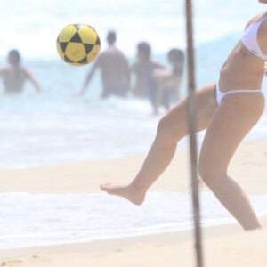 Mel Maia esteve na Praia do Leblon, Zona Sul do Rio de Janeiro