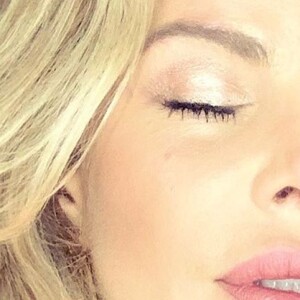 Karina Bacchi está tentando engravidar do segundo filho