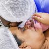 Péricles e a mulher, Lidiane Faria, apareceram em fotos emocionantes no parto