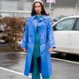 Moda no casaco: modelo longo e maximalista é trend absoluta