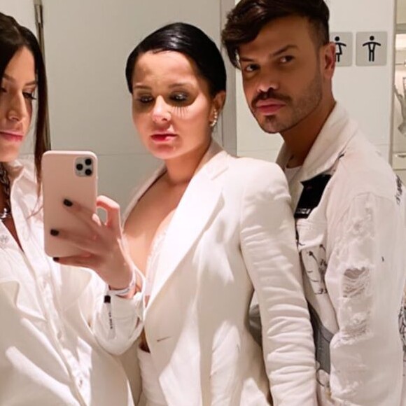 Dupla de Maiara, Maraisa exibe look com blazer e calça comprida para aniversário de Neymar  neste domingo, dia 02 de janeiro de 2020