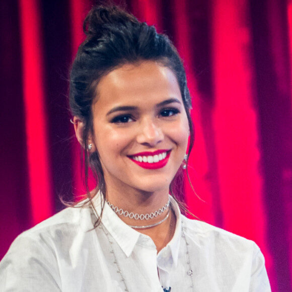 Bruna Marquezine rebateu comentário após ser chamada de 'ex-atriz' por internauta