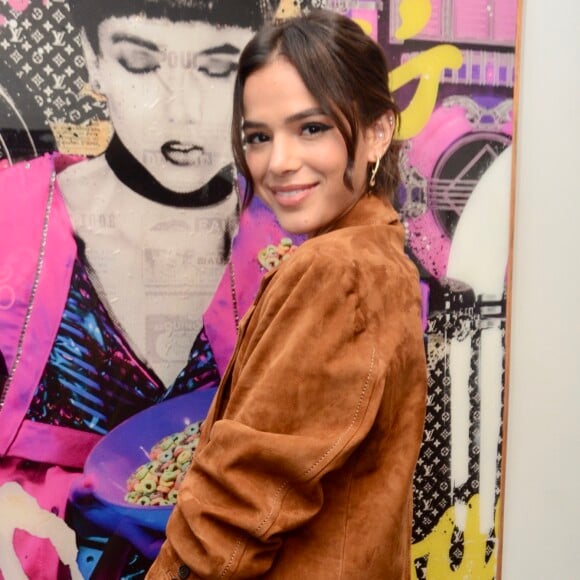 Bruna Marquezine acompanha tudo o que a web comenta sobre o 'BBB20'