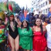 Alessandra Negrini, de índia em bloco de Carnaval, é criticada por apropriação cultural na internet