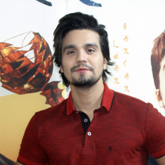 Luan Santana comprou apartamento de R$ 7 milhões em Balneário Camboriú, Santa Catarina. Imóvel tem sete suítes e 387 metros quadrados