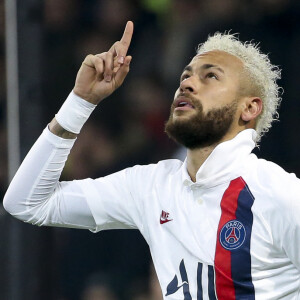 Festa da qual Neymar participou aconteceu dois dias depois da derrota do PSG para o Borussia Dortmund na partida de ida das oitavas de final da Liga dos Campeões da Europa