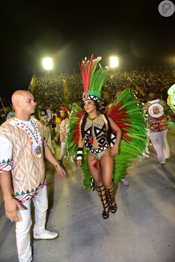 Mileide Mihaile representou uma índia no desfile da Grande Rio: 'Perdi as contas que quantos cristais tenho'