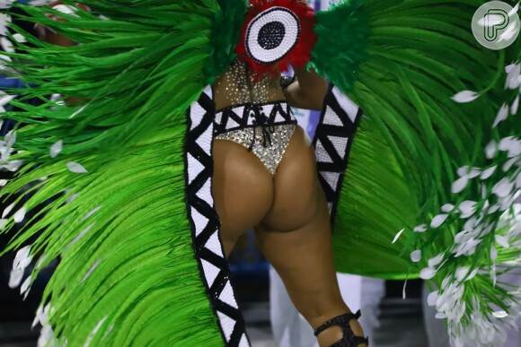 Mileide Mihaile desfilou como musa da Grande Rio, nesta segunda-feira de carnaval, 24 de fevereiro de 2020