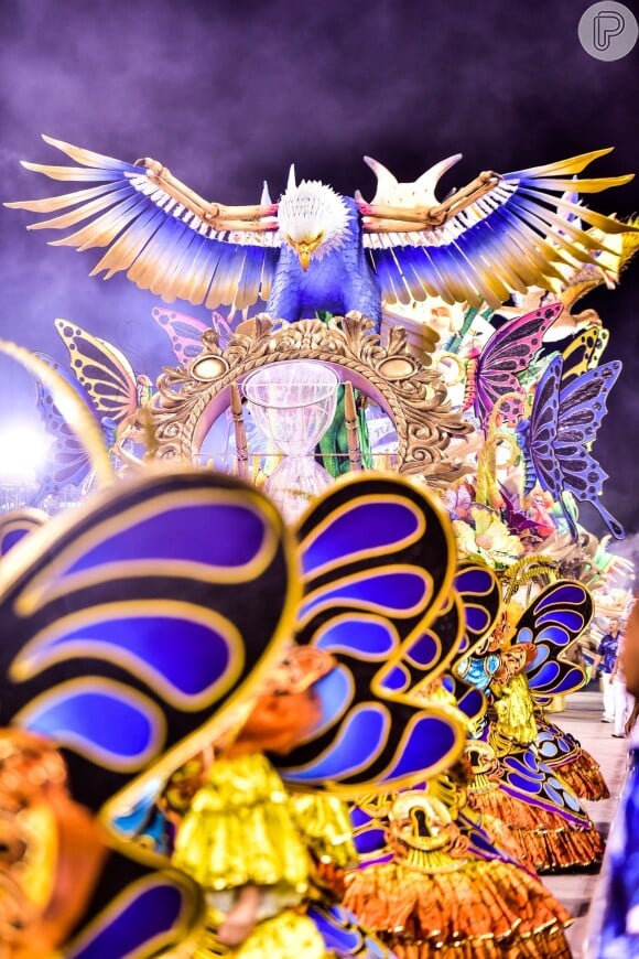 Campeã do carnaval 2020 de São Paulo, Águia de Ouro destacou a importância do conhecimento, mas lembrou o lado ruim dele, com as bombas atômicas